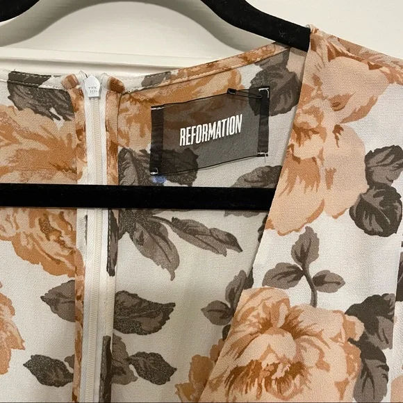 Reformation Jenna Dress in Rosette - Picture 4 of 8